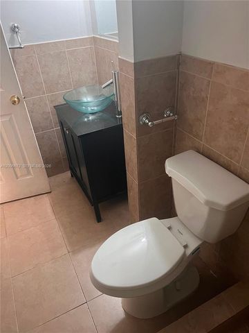 820 NW 87th Avenue 412, Miami, FL 33172