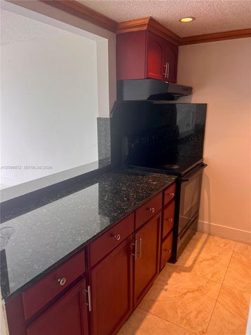 820 NW 87th Avenue 412, Miami, FL 33172