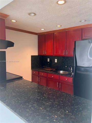 820 NW 87th Avenue 412, Miami, FL 33172