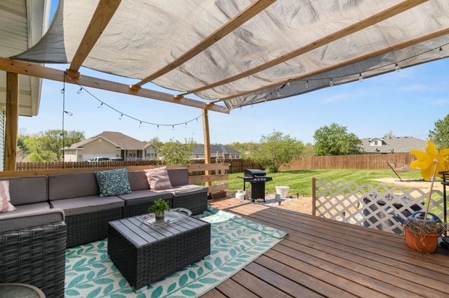 1999 E Logan Street, Republic, MO 65738