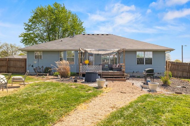 1999 E Logan Street, Republic, MO 65738