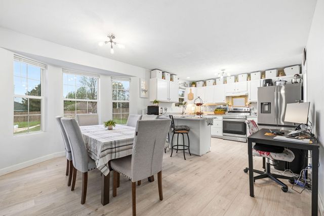 1999 E Logan Street, Republic, MO 65738