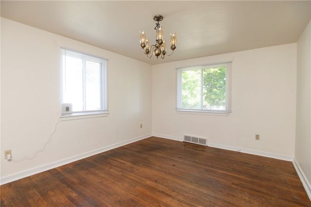 311 S 7th Street, Youngwood, PA 15697