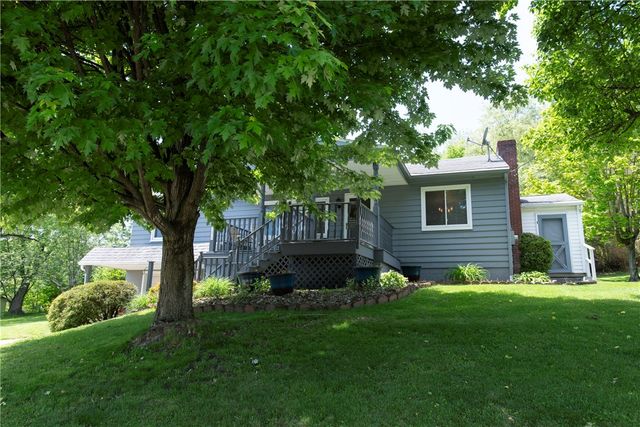 311 S 7th Street, Youngwood, PA 15697