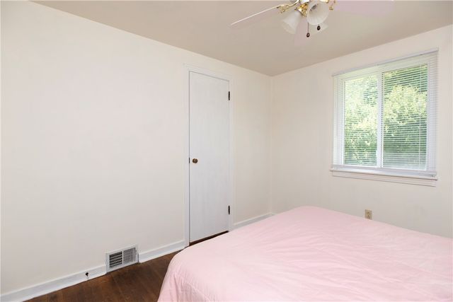 311 S 7th Street, Youngwood, PA 15697