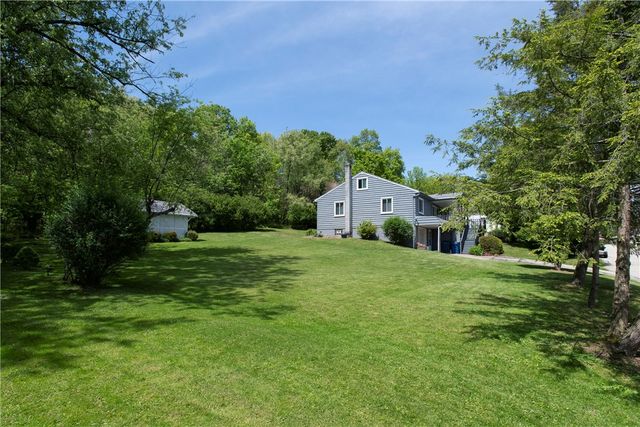 311 S 7th Street, Youngwood, PA 15697