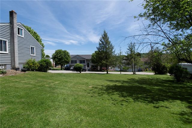 311 S 7th Street, Youngwood, PA 15697
