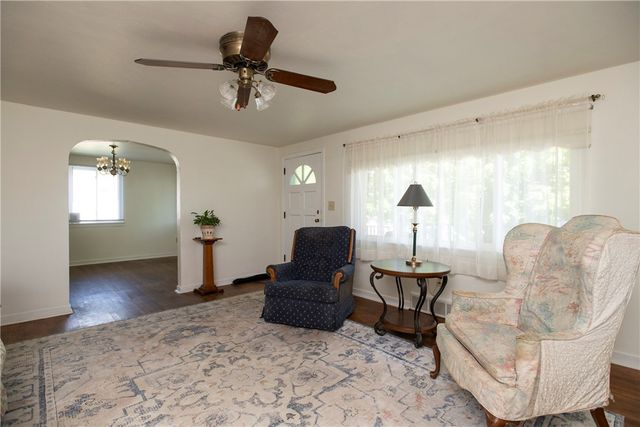 311 S 7th Street, Youngwood, PA 15697