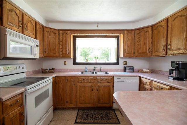 311 S 7th Street, Youngwood, PA 15697