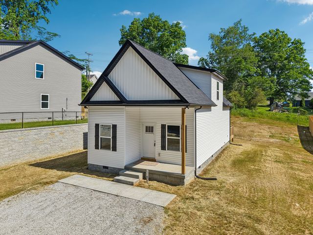 1118C W First Street, Dickson, TN 37055