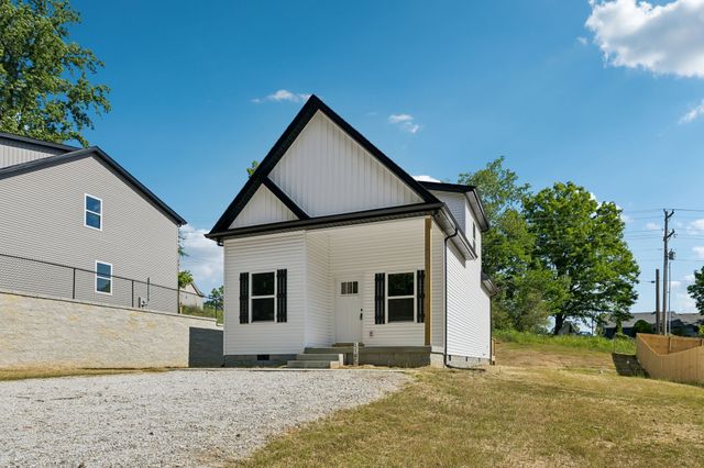 1118C W First Street, Dickson, TN 37055