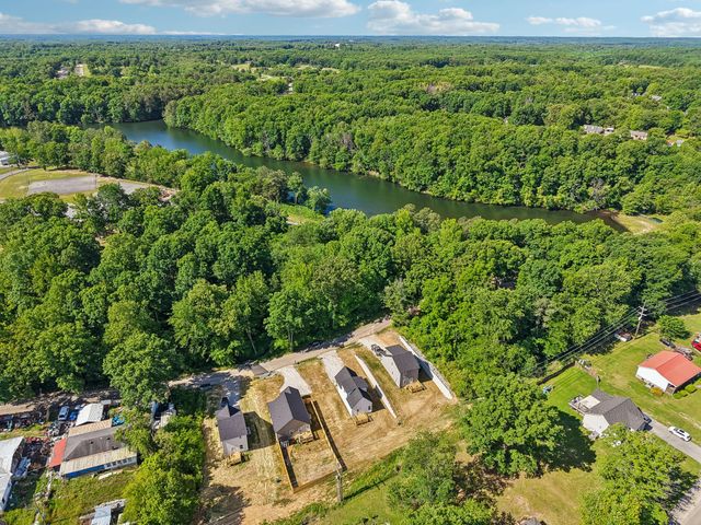 1118C W First Street, Dickson, TN 37055