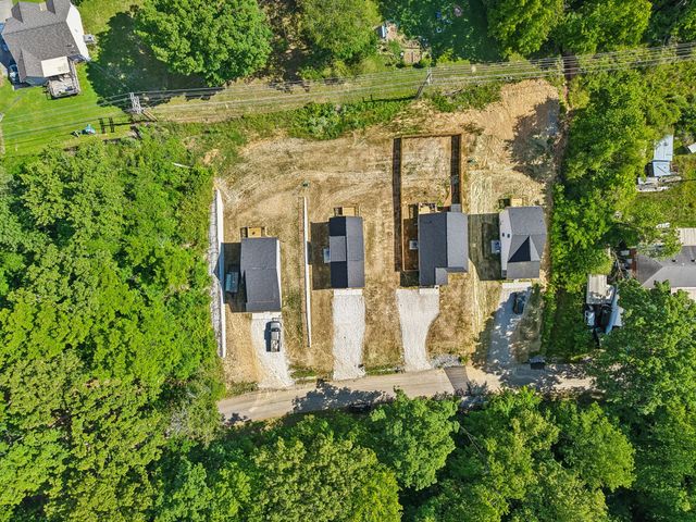 1118C W First Street, Dickson, TN 37055