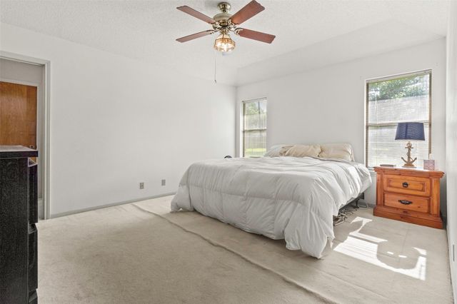 206 Stanford Street, Lake Jackson, TX 77566