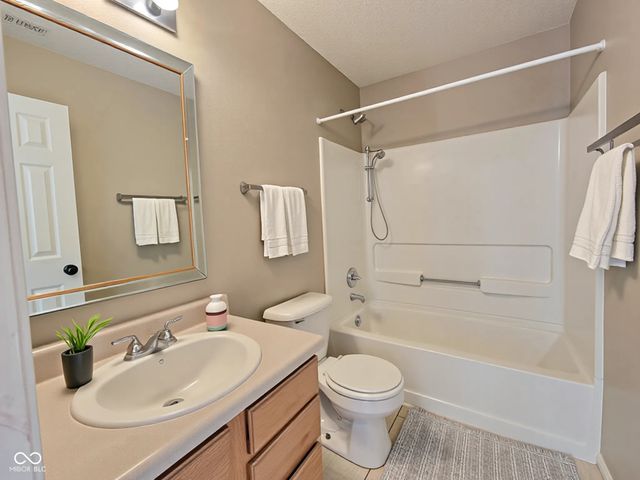 3415 Spring Wind Lane, Indianapolis, IN 46239