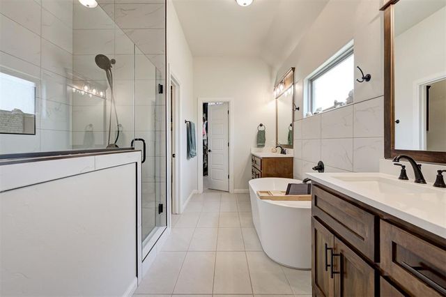 8208 Dax Drive, Edmond, OK 73034