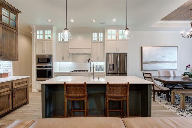 8208 Dax Drive, Edmond, OK 73034