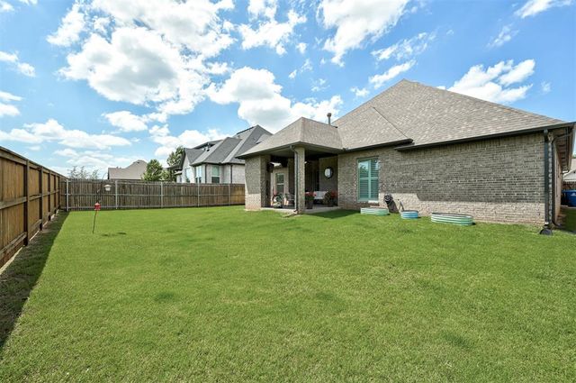 8208 Dax Drive, Edmond, OK 73034