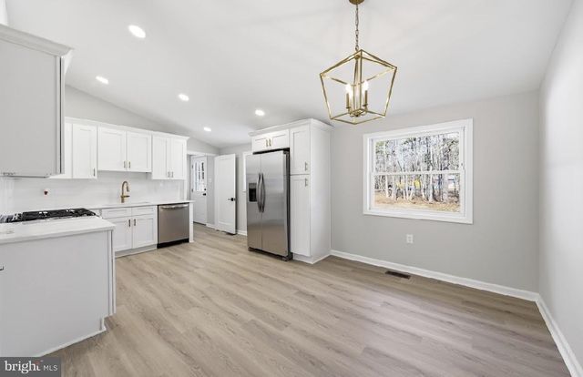 2011 DEER TRACK LN, Hammonton, NJ 08037