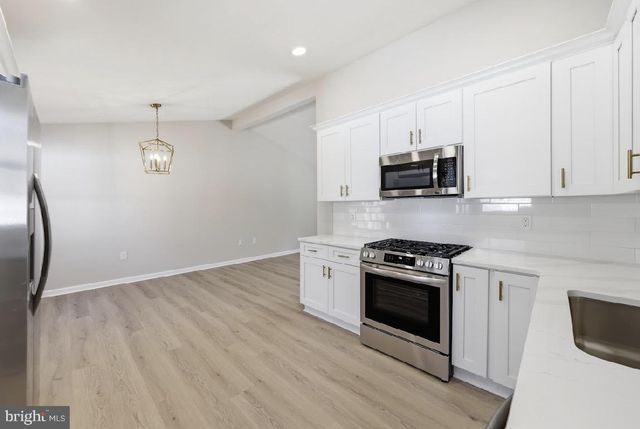 2011 DEER TRACK LN, Hammonton, NJ 08037