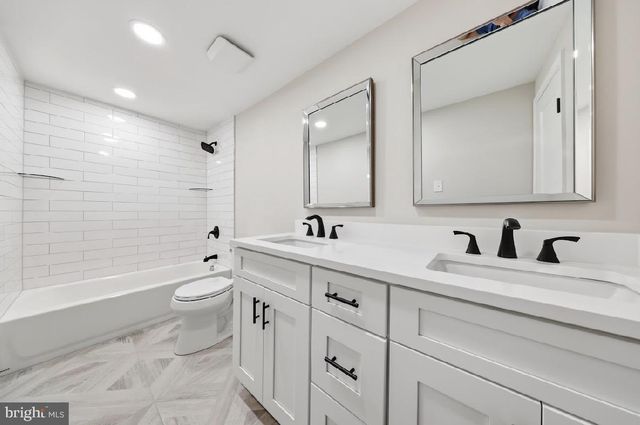 2011 DEER TRACK LN, Hammonton, NJ 08037