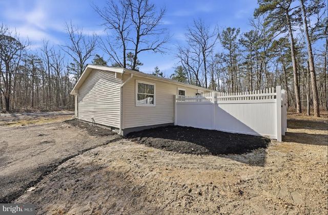 2011 DEER TRACK LN, Hammonton, NJ 08037