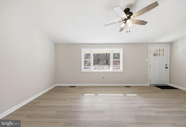 2011 DEER TRACK LN, Hammonton, NJ 08037