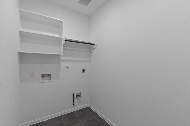 2518 Gleaming Pear Drive, Manvel, TX 77578