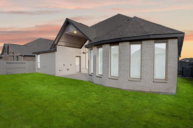 2518 Gleaming Pear Drive, Manvel, TX 77578