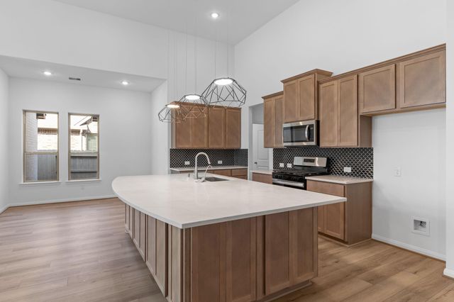 2518 Gleaming Pear Drive, Manvel, TX 77578