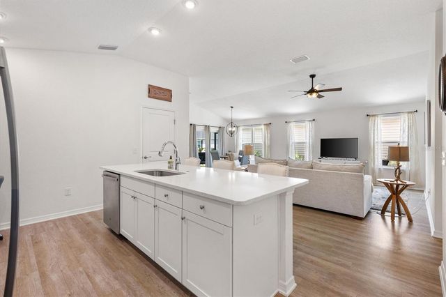 7163 JERRY AVENUE, The Villages, FL 34762