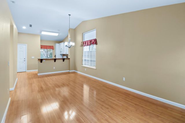 1421 Vigo Ct, Davis, CA 95618