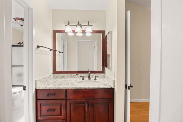 1421 Vigo Ct, Davis, CA 95618