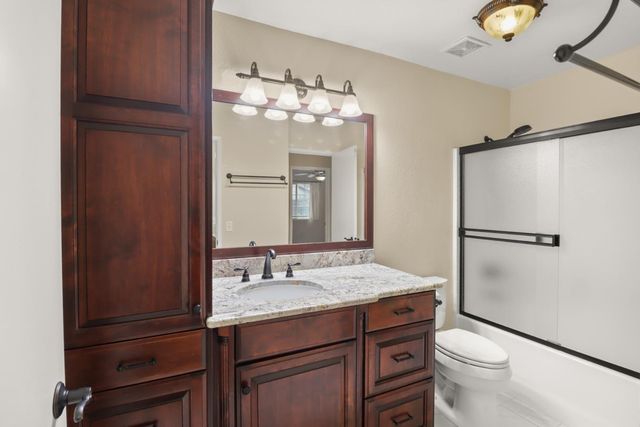 1421 Vigo Ct, Davis, CA 95618