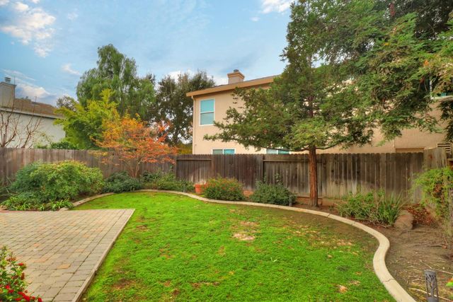 1421 Vigo Ct, Davis, CA 95618