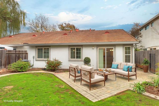 1421 Vigo Ct, Davis, CA 95618