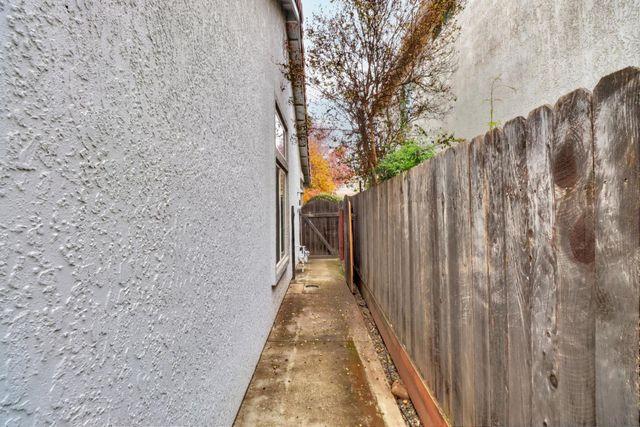 1421 Vigo Ct, Davis, CA 95618