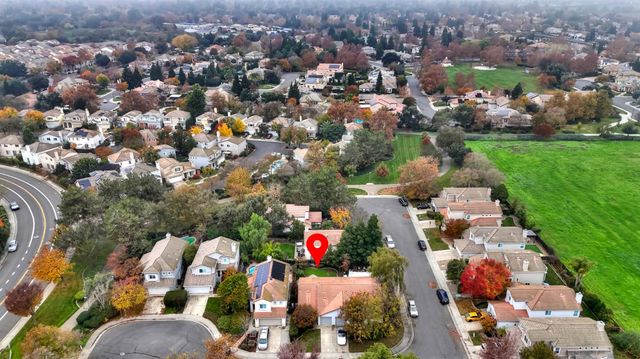 1421 Vigo Ct, Davis, CA 95618