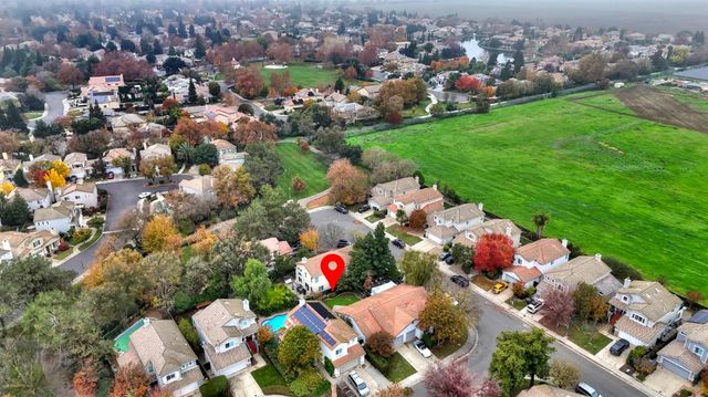 1421 Vigo Ct, Davis, CA 95618