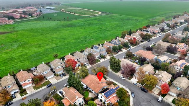 1421 Vigo Ct, Davis, CA 95618