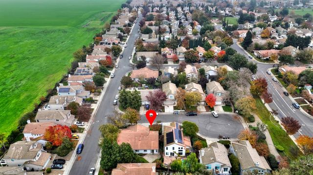 1421 Vigo Ct, Davis, CA 95618