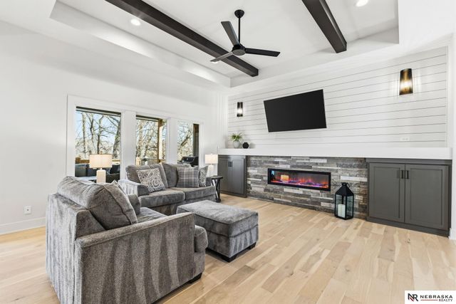 4521 S 202nd Street, Omaha, NE 68135