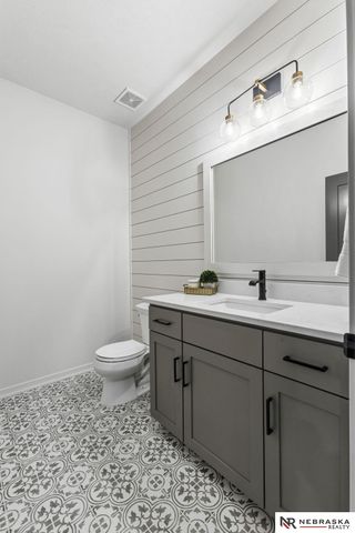 4521 S 202nd Street, Omaha, NE 68135