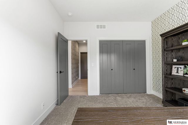 4521 S 202nd Street, Omaha, NE 68135