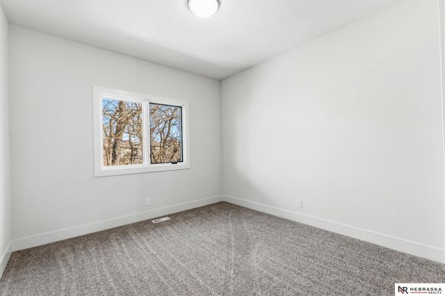 4521 S 202nd Street, Omaha, NE 68135