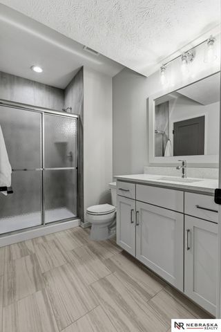 4521 S 202nd Street, Omaha, NE 68135