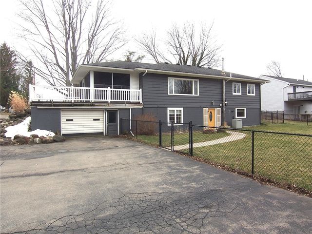 42 Crest Ave, Macedon, NY 14502