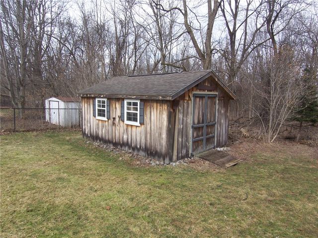 42 Crest Ave, Macedon, NY 14502