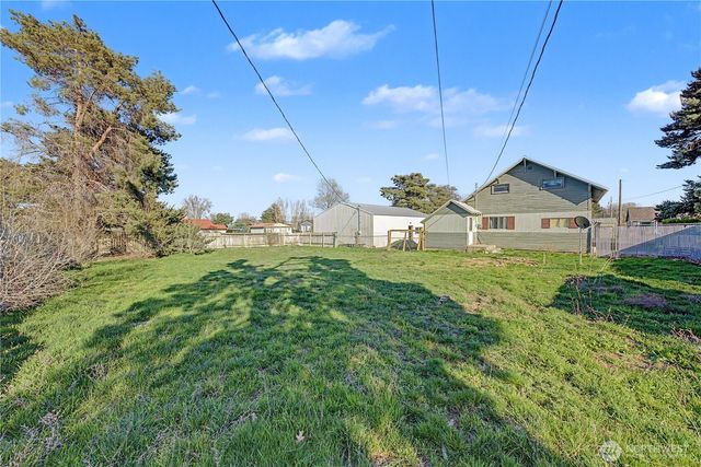 148 NW Ephrata Avenue, Soap Lake, WA 98851