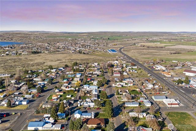 148 NW Ephrata Avenue, Soap Lake, WA 98851